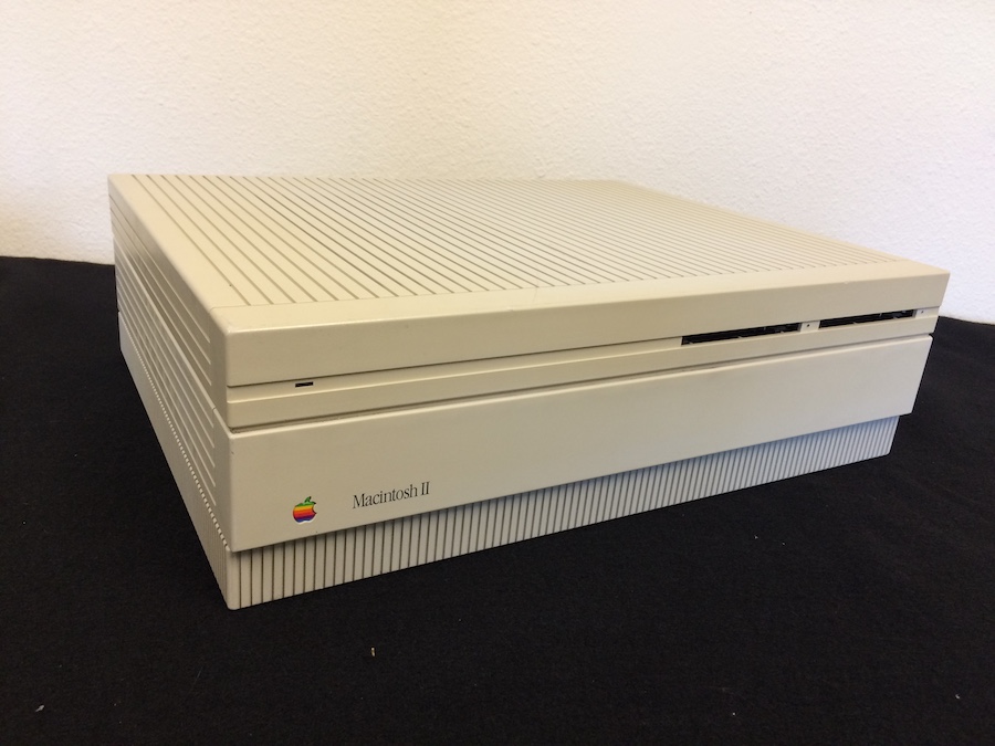 Macintosh II – Apple Rescue of Denver
