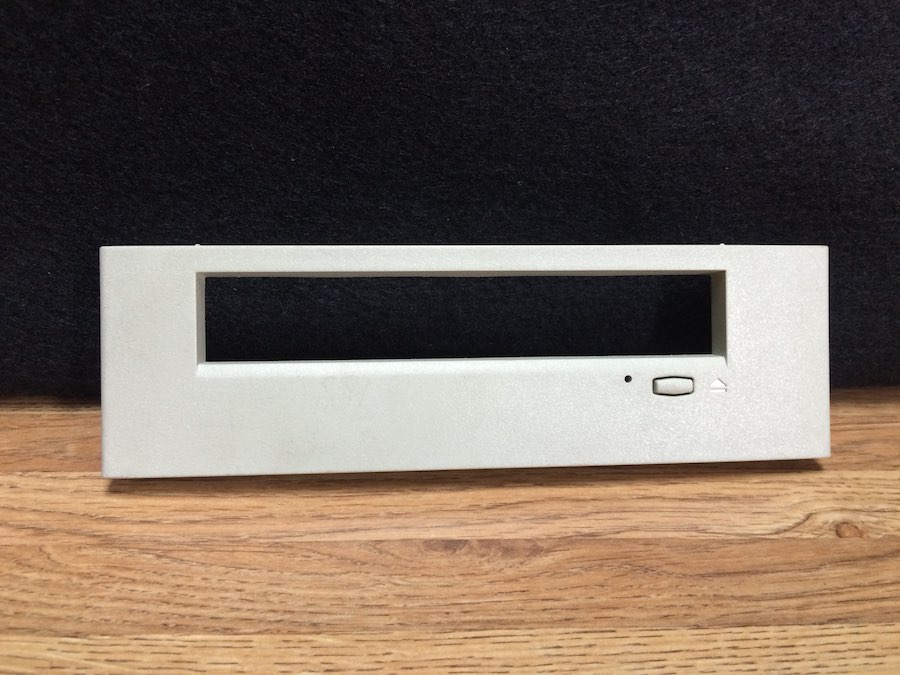 Power Mac 8600, 9600, G3 (Beige) CD-ROM Drive Bezel – Apple Rescue